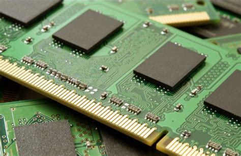 Samsung Decides to Ratchet Up Production of High-End DRAM