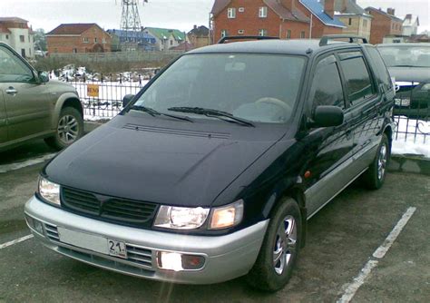 1997 Mitsubishi Space Wagon Pictures, 2000cc., Gasoline, Manual For Sale