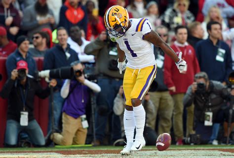 LSU receiver Ja'Marr Chase Named SEC Offensive Player of the Week for ...