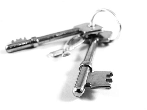 keys, hands, house, lock, home, estate, real, open, rent, holding, owner | Pikist