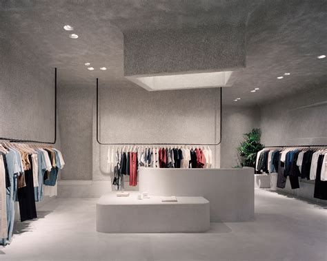 Kloke store by Studio Goss | 인테리어, 옷가게 디자인, 점포 디자인