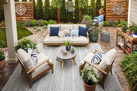 NewStyle Communities | 5 Ways to Enjoy Your Courtyard this Spring