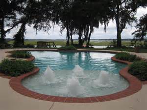 Customized Pool Water Features in Savannah, Charleston & Bluffton : Year Round Pool