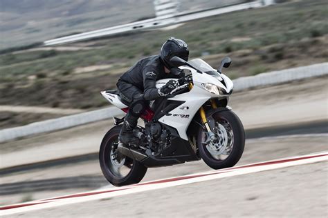 TRIUMPH Daytona 675R (2012-2013) Specs, Performance & Photos - autoevolution