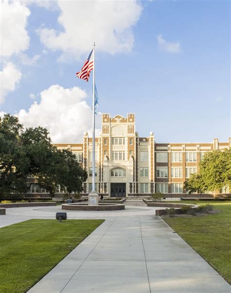 BATON ROUGE MAGNET HIGH SCHOOL – Dana Brown and Associates