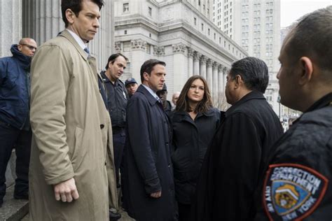 'Law and Order: SVU' season 18 spoilers: death threats break Barba's ...