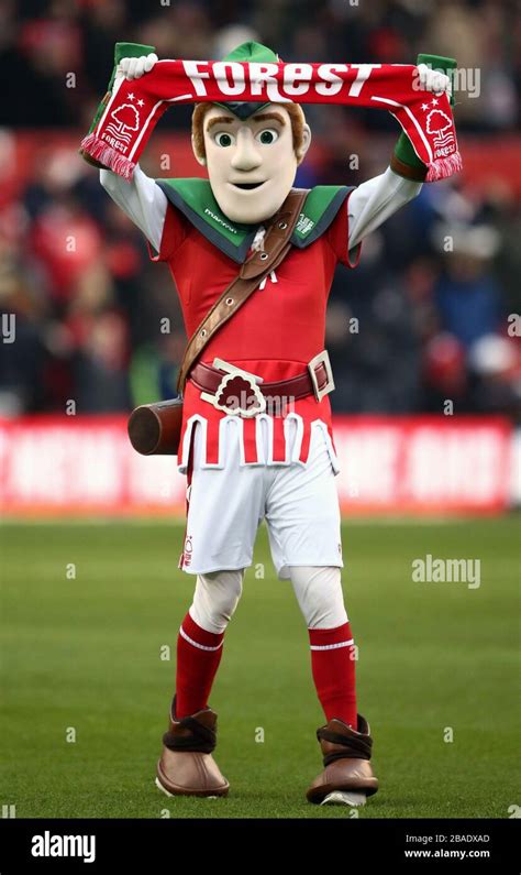 Nottingham Forest mascot Robin Hood Stock Photo - Alamy