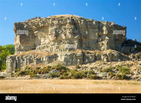 Pompeys Pillar, Pompeys Pillar National Monument, Montana Stock Photo - Alamy