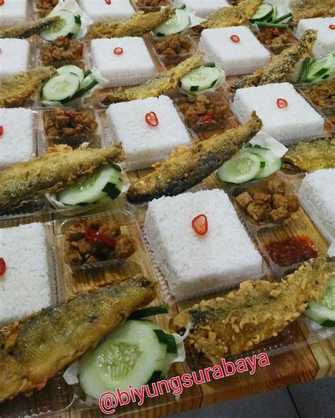 Nasi Kuning Tumpeng Surabaya, Nasi Kotak Surabaya, Nasi Kotak Kuning.: NASI KOTAK DI SURABAYA