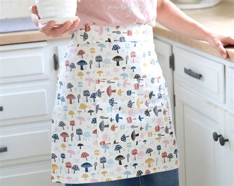 Farmhouse Waist Apron, Spring Apron, Farmhouse Apron, Easter Apron, Mother's Day Gift, Gift for ...