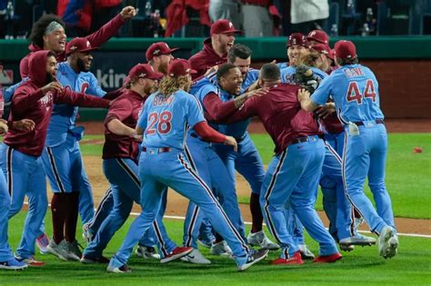 Phillies fan in Israel takes solace in NLDS win amid Israel-Hamas war