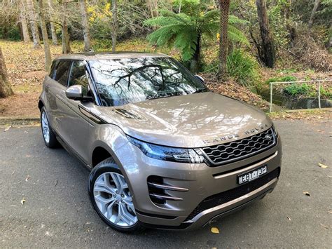 2019 Range Rover Evoque R-Dynamic D240 SE Review | Practical Motoring