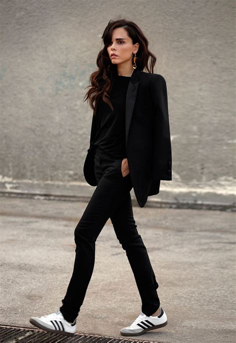 Saint Laurent Le Smoking tuxedo | STYLEHEROINE | Adidas outfit women ...