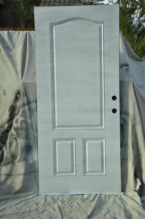 How to paint your fiberglass door: Entryway Makeover part 3