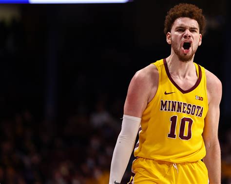 It's all about winning for Jamison Battle and the Gophers - Sports Illustrated Minnesota Sports ...