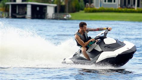 2014 Sea-Doo Spark Review - Rides Like a Sportbike