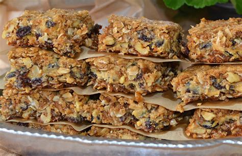 Oatmeal Raisin Bars | kitchengetaway.com