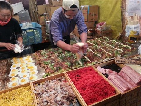 Night market in Shinjuku | Night market, Japan, Marketing