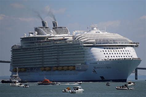 Ship Photos of the Day – The Largest Cruise Ship Ever, Harmony of the Seas - Maritime and ...