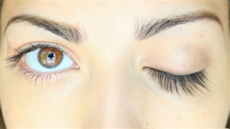 How To Grow Long Eyelashes FAST! (Guaranteed Longer Eyelashes) - YouTube