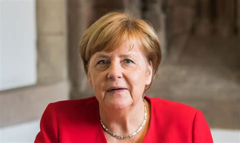 Angela Merkel: Bundeskanzlerin, Physikerin und gläubige Protestantin - PromisGlauben