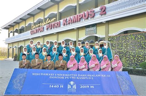 Perfotoan Wisudawati Universitas Darussalam Gontor Ke 33 Gontor Putri Kampus 2 - Pondok Modern ...