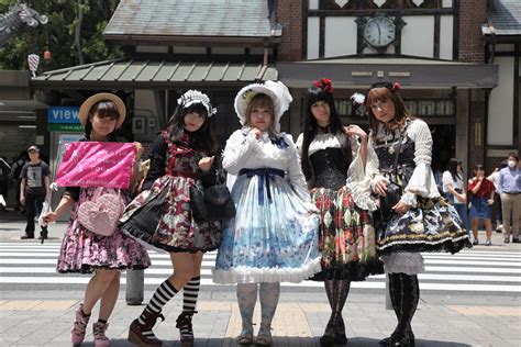 The Many Famous Fashions of Tokyo