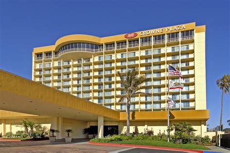 Crowne Plaza Hotel Ventura Beach in Ventura (CA) - Room Deals, Photos & Reviews