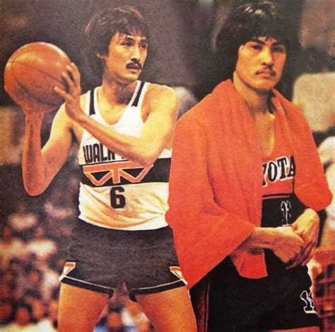 1979 PBA MVP Atoy Co of the Walk Tall Jeansmakers and 1979 PBA Rookie ...