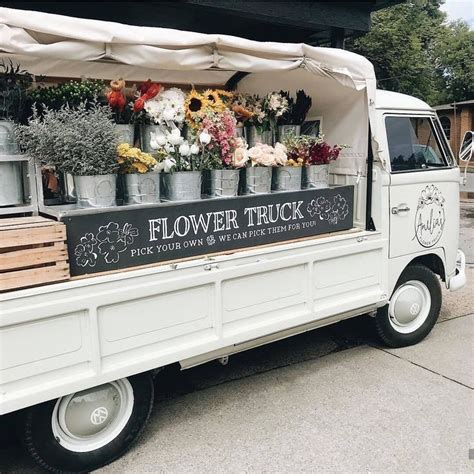 💌 ꒱┊𝑠𝑜𝑚𝑒𝑡𝘩𝑖𝑛𝑔 𝑠𝑝𝑒𝑐𝑖𝑎𝑙 | Flower truck, Flower shop, Flower cart