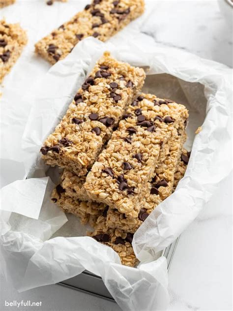 Homemade Granola Bars {Chewy and Chocolate-y!} - Belly Full