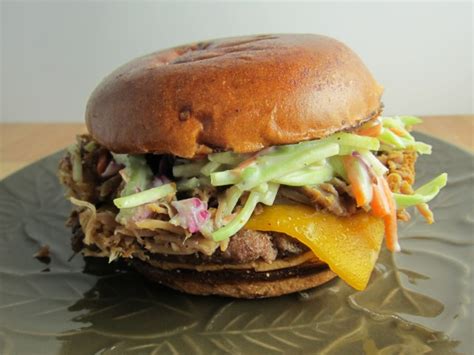 Review: Wendy's - BBQ Pulled Pork Cheeseburger | Brand Eating