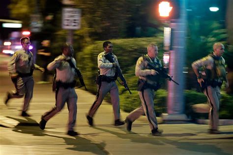 Officers’ accounts detail heroic acts during Las Vegas shooting | Las Vegas Review-Journal