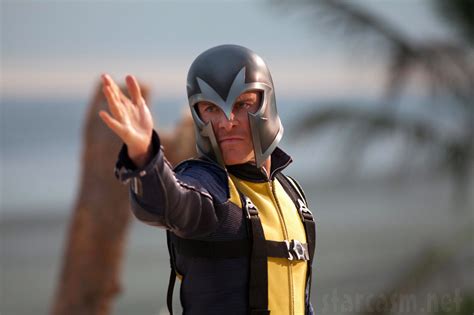 Hi-res PHOTOS of Magneto and Professor X from 'X-Men: First Class'