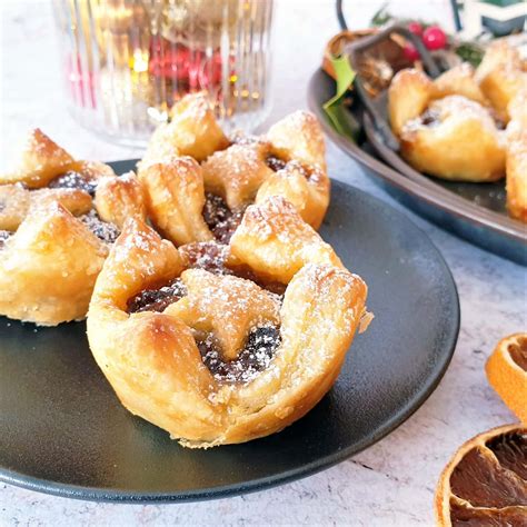 Puff Pastry Mince Pies – Feast Glorious Feast