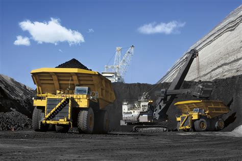 Inside the pit at Peabody's North Antelope Rochelle Mine in Wyoming ...