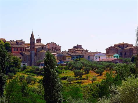 Castelnuovo Berardenga, village in Tuscany - Italia.it