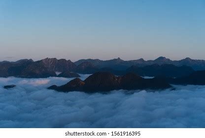 Mt Seymour Sunrise Above Clouds Stock Photo 1561916395 | Shutterstock