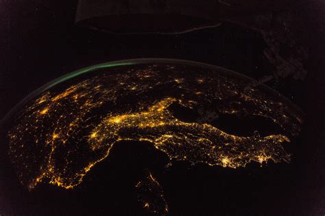 News Spazio: Le luci della Terra di notte, una nuova ricerca per l ...