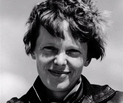 Amelia Earhart Biography - Facts, Childhood, Family Life & Achievements