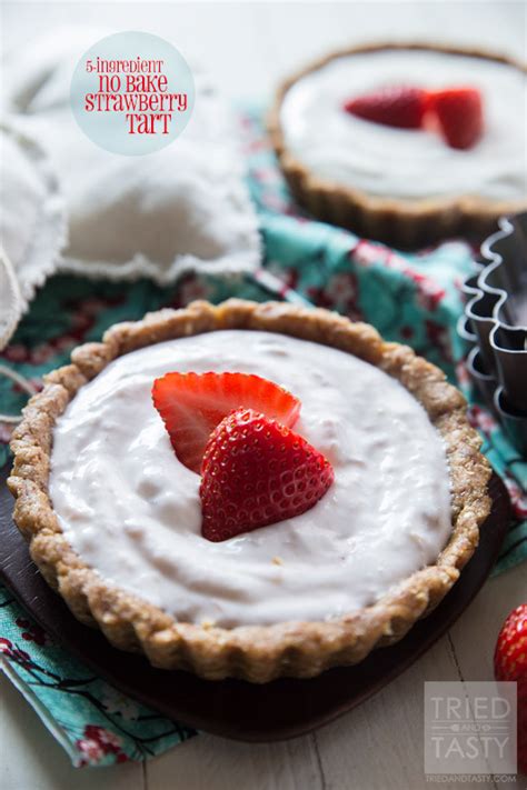 5-Ingredient No Bake Strawberry Tart | RecipeLion.com