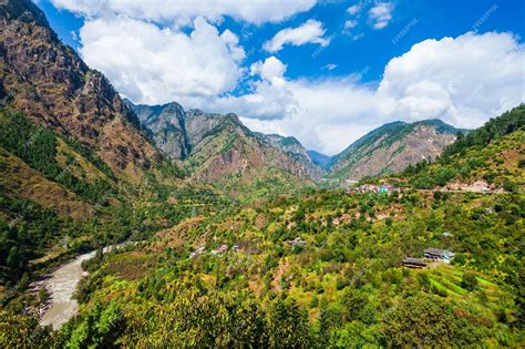 Premium Photo | Himalaya mountains landscape parvati valley