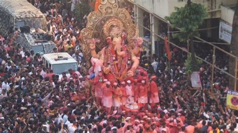 Ganpati Visarjan 2023 Live : राज्यभरात भावूक वातावरणात गणपती बाप्पांना ...