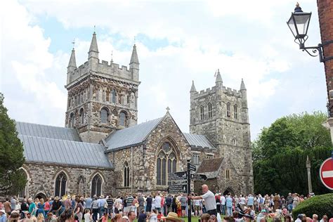 Wimborne Minster - The Best Things to See & Do | Dorset Guide