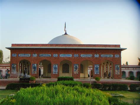 Pakistan Geotagging: Tomb Of Heer Ranjha In Jhang, Takht Hazara & Tomb ...