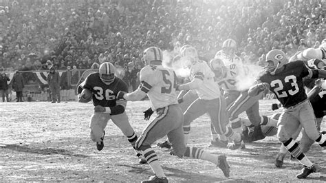 Ice Bowl photos capture rarely-seen images from Packers-Cowboys clash