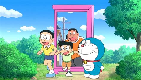 Tourists Flock to Park with "Anywhere Door" From Doraemon