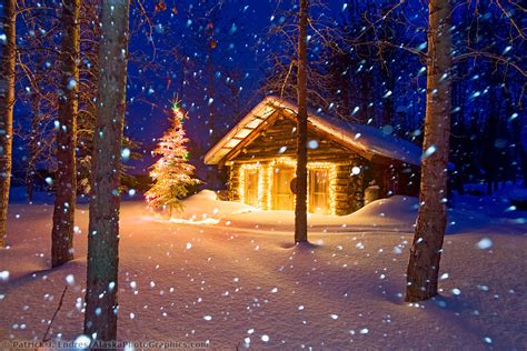 Log cabin photos from Alaska's rustic and wilderness landscape.