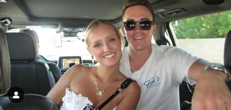 Daisy and her alleged boyfriend at Stagecoach : r/thebachelor