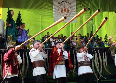 Ukrainian song and dance. | Stock image | Colourbox